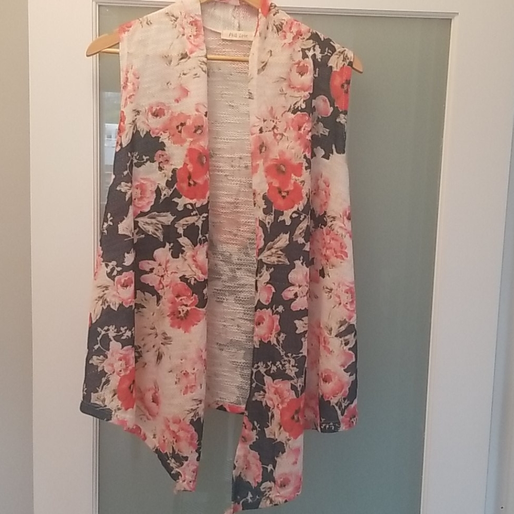 Flowy vest